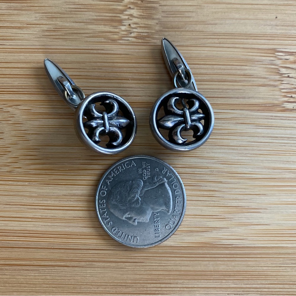 Vintage antique silver fleur de lis cuff links - Picture 3 of 3